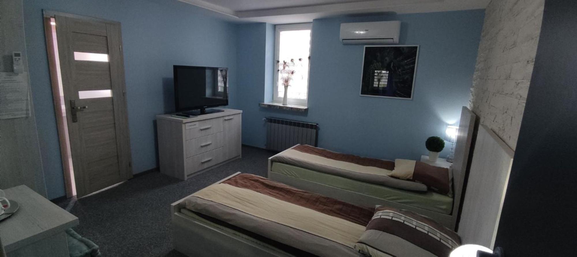 Noclegi I Restauracja Gracja Bełchatów Kültér fotó